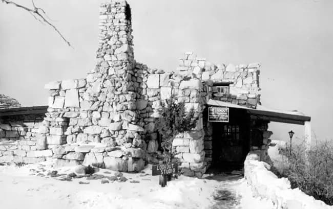 As with her other buildings, Colter used natural materials for Lookout Studio. This features the many types of rocks from the area. 