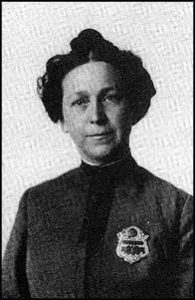 Policewoman Alice Wells