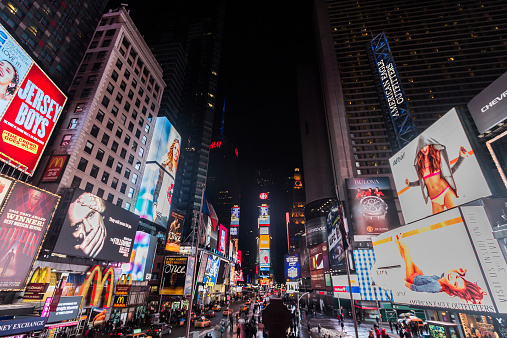 The Times Square Ball Drop and the Story Behind this New Year's Eve ...